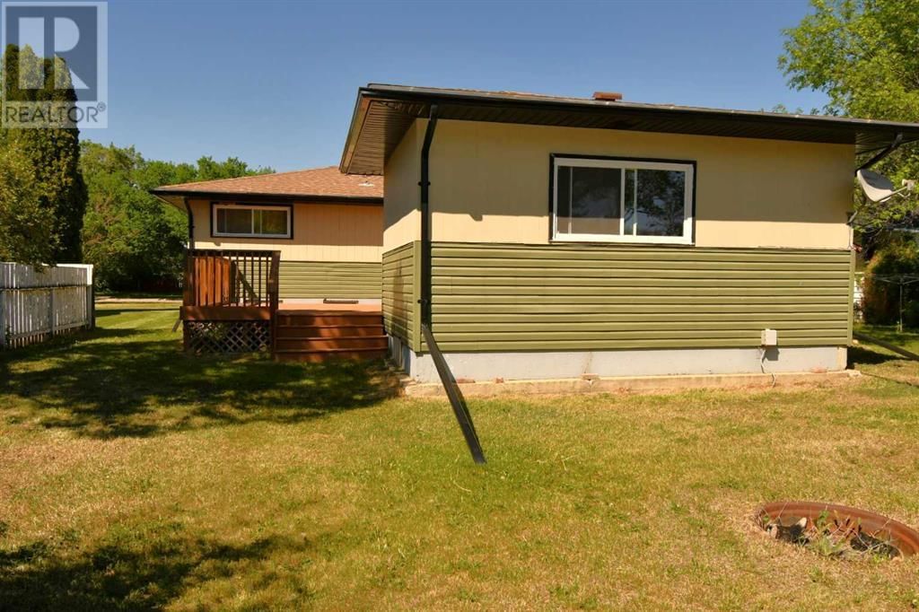 209 3 AVENUE WEST Image 42