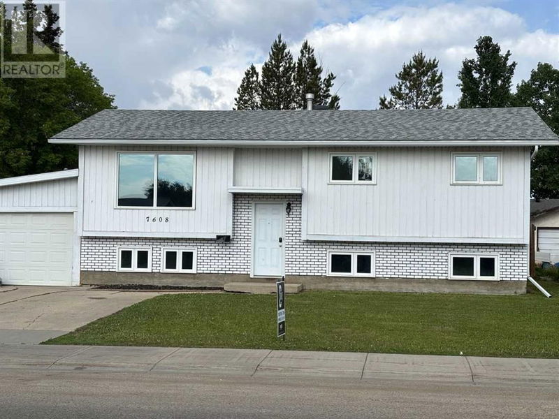 7608 Poplar Drive Grande Prairie, Alberta
