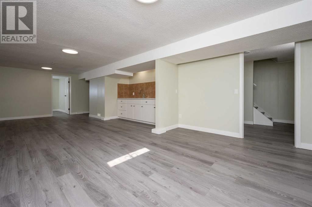 724 80 AVENUE SOUTHWEST Image 26