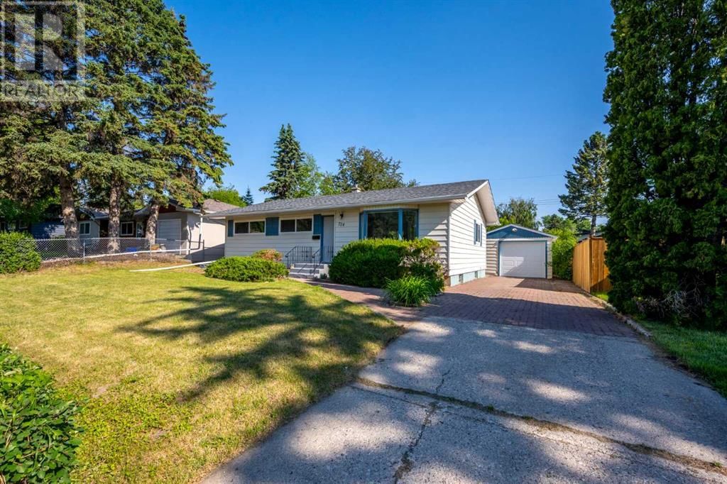 724 80 AVENUE SOUTHWEST Image 3