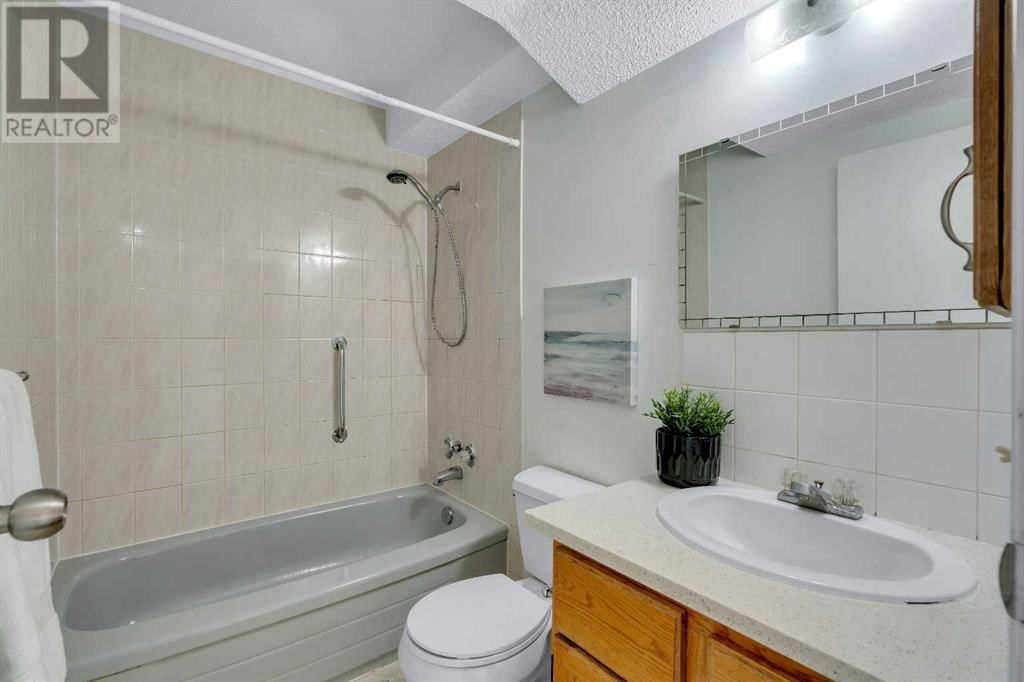 57 FALMERE WAY NORTHEAST Image 35