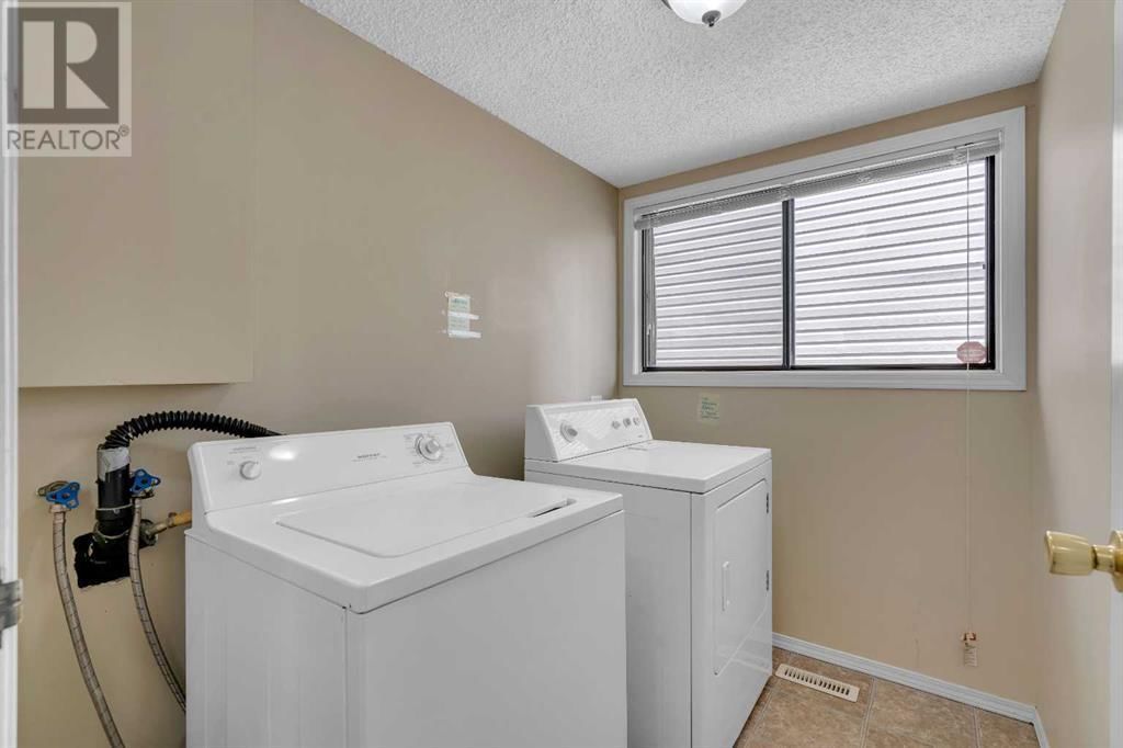 57 FALMERE WAY NORTHEAST Image 39