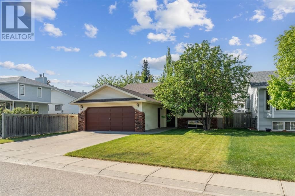 8 WEST MACKAY CRESCENT Image 2