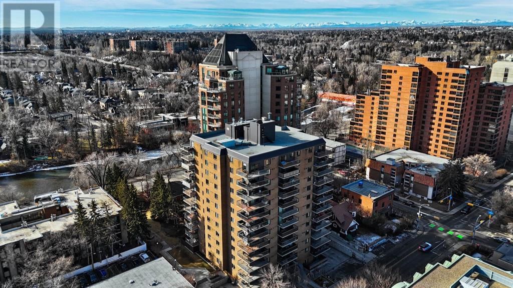 225 25 AVENUE SOUTHWEST Image 2