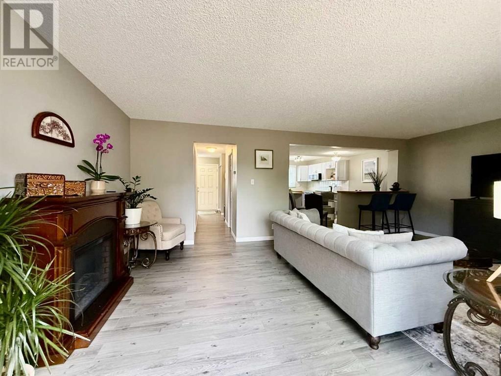 4810 40 AVENUE SOUTHWEST Image 16