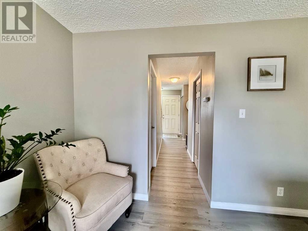 4810 40 AVENUE SOUTHWEST Image 17