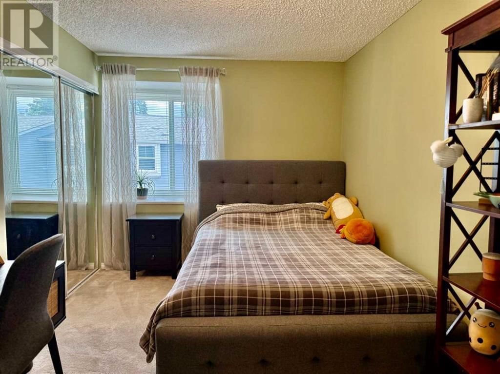 4810 40 AVENUE SOUTHWEST Image 34