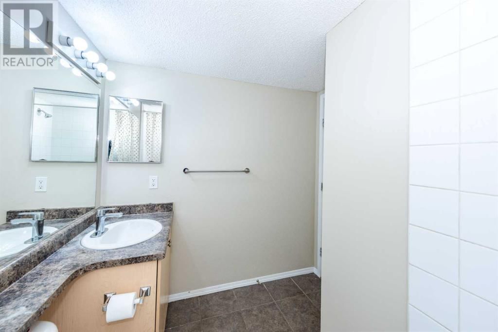 8 BRIDLECREST DRIVE Image 26