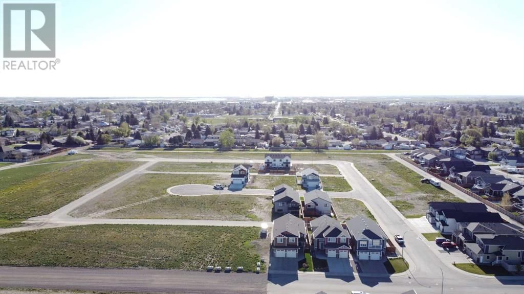 4352 54 AVENUE Image 2