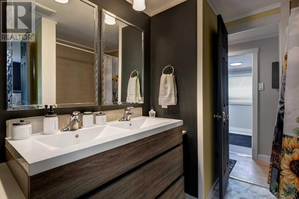 6724 17 AVENUE SOUTHEAST Image 22