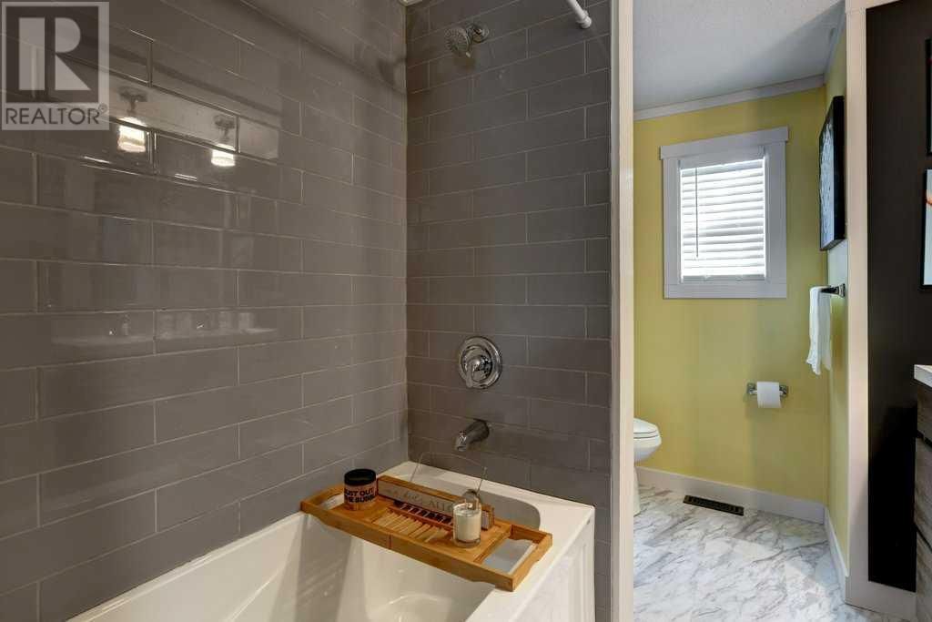 6724 17 AVENUE SOUTHEAST Image 23