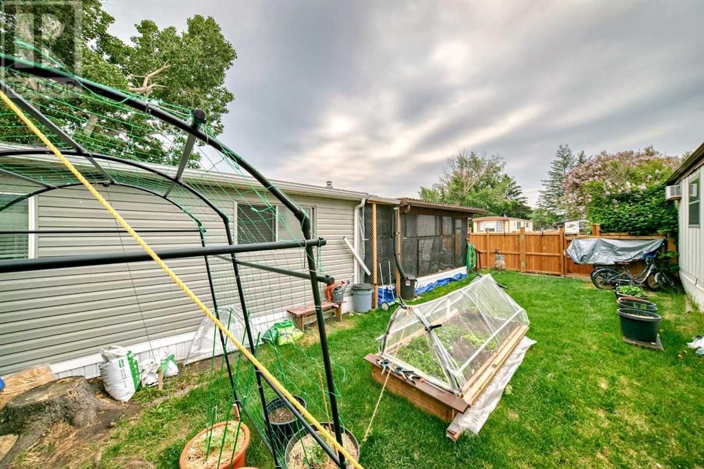 6724 17 AVENUE SOUTHEAST Image 32