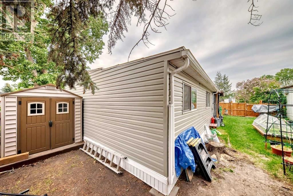 6724 17 AVENUE SOUTHEAST Image 36