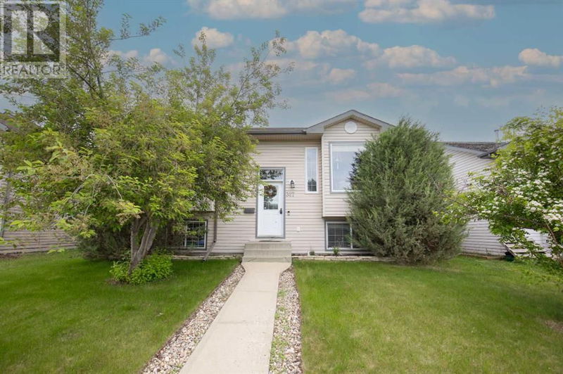 327 Duston Street Red Deer, Alberta