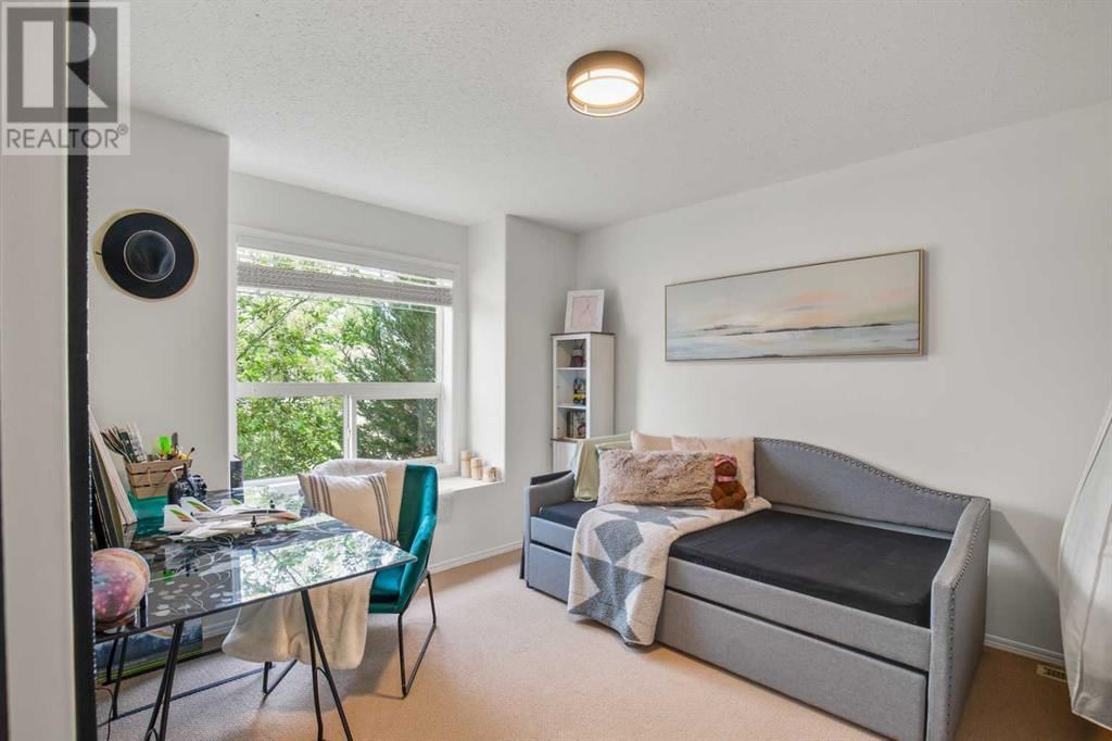327 DUSTON STREET Image 11