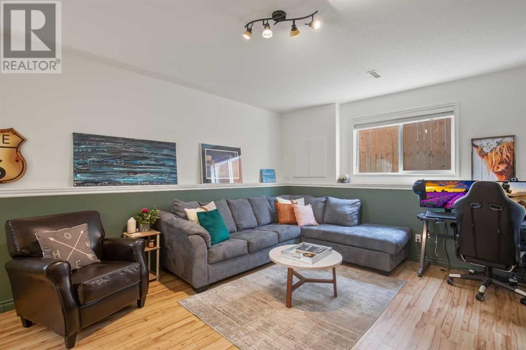327 DUSTON STREET Image 22