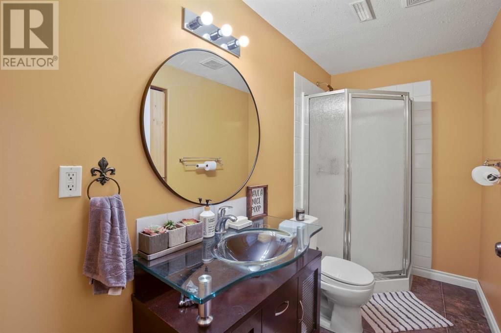 327 DUSTON STREET Image 24