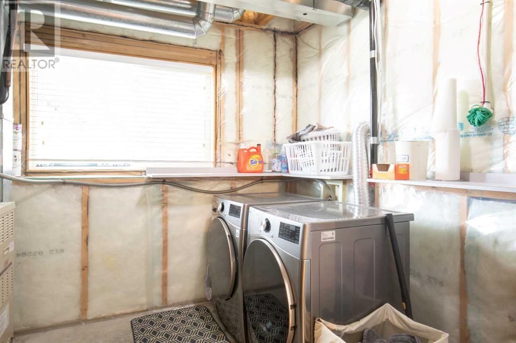 327 DUSTON STREET Image 25