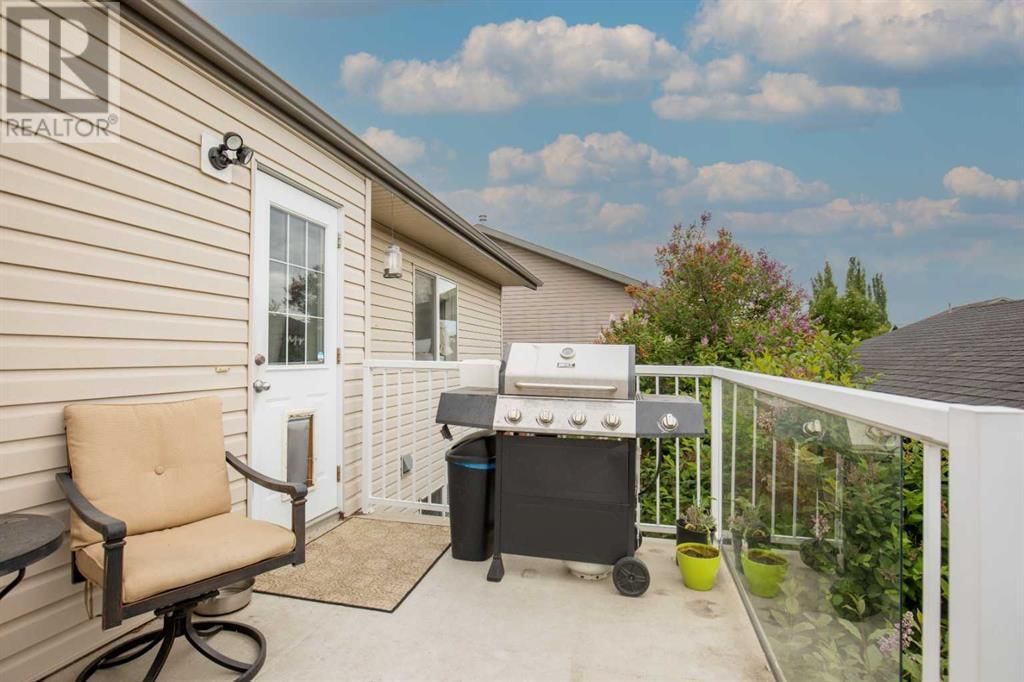 327 DUSTON STREET Image 34