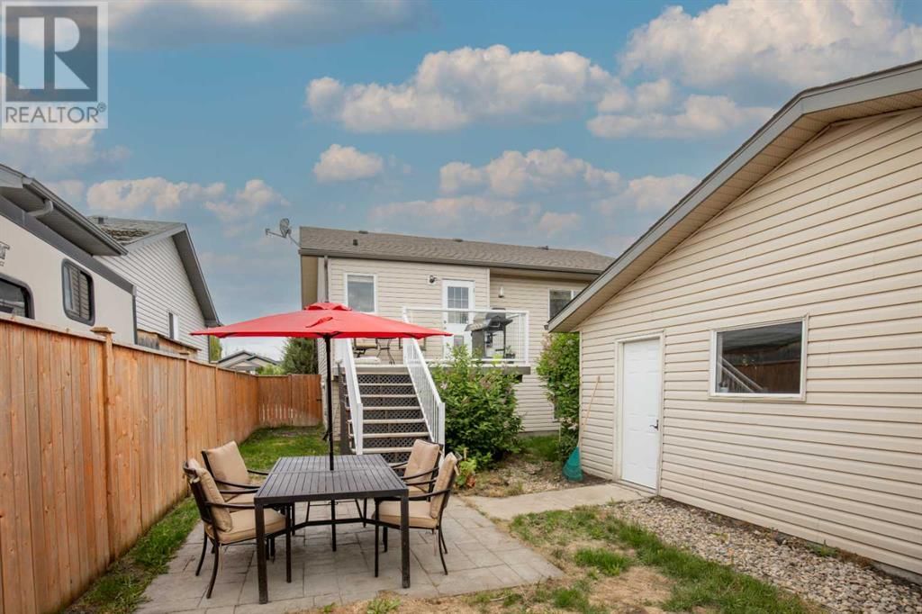 327 DUSTON STREET Image 39