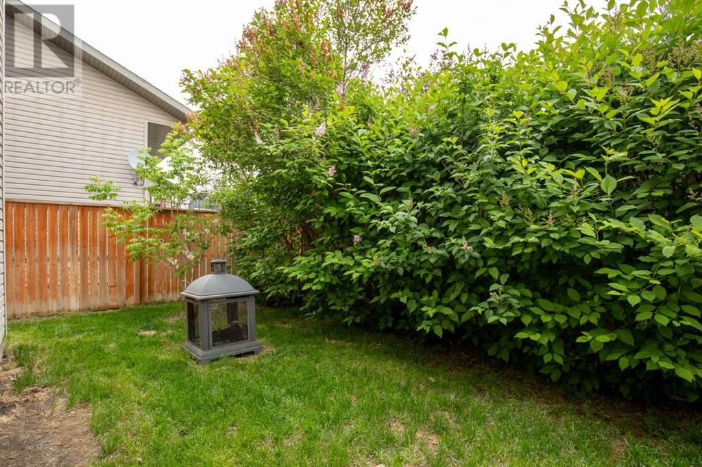 327 DUSTON STREET Image 42