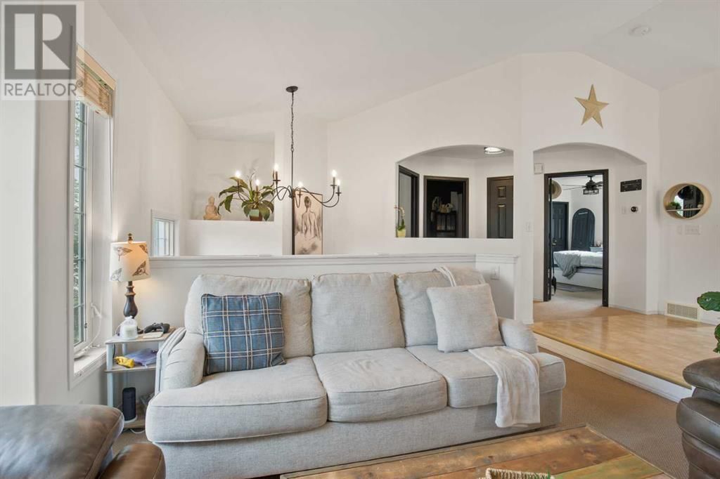 327 DUSTON STREET Image 5