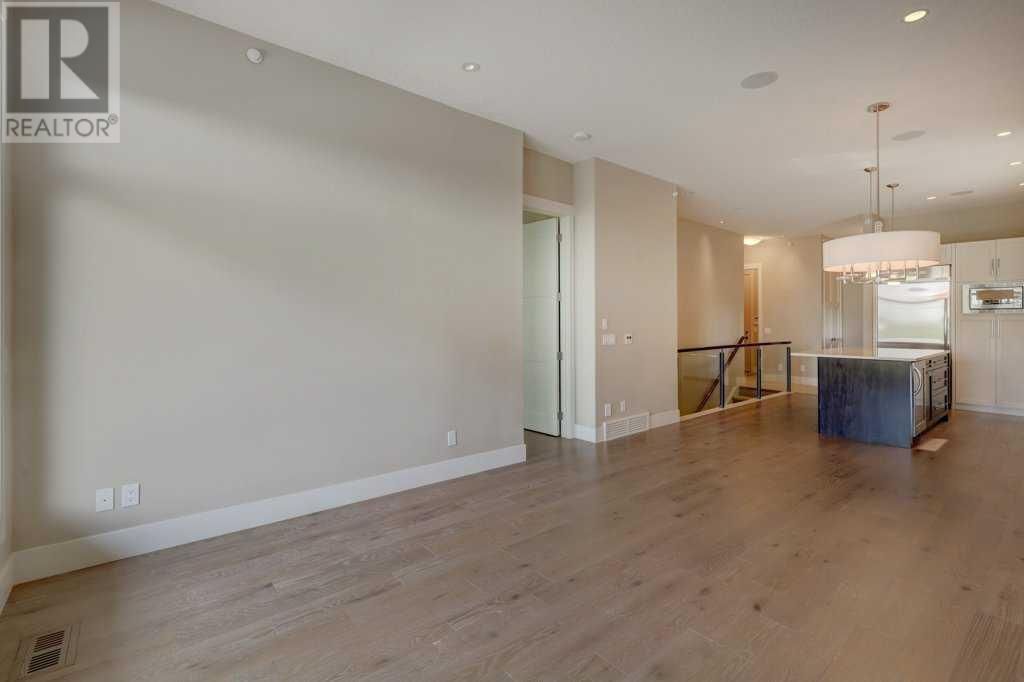 99 WATERMARK VILLAS Image 9