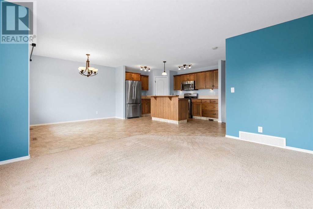 255 CEDAR SQUARE Image 11