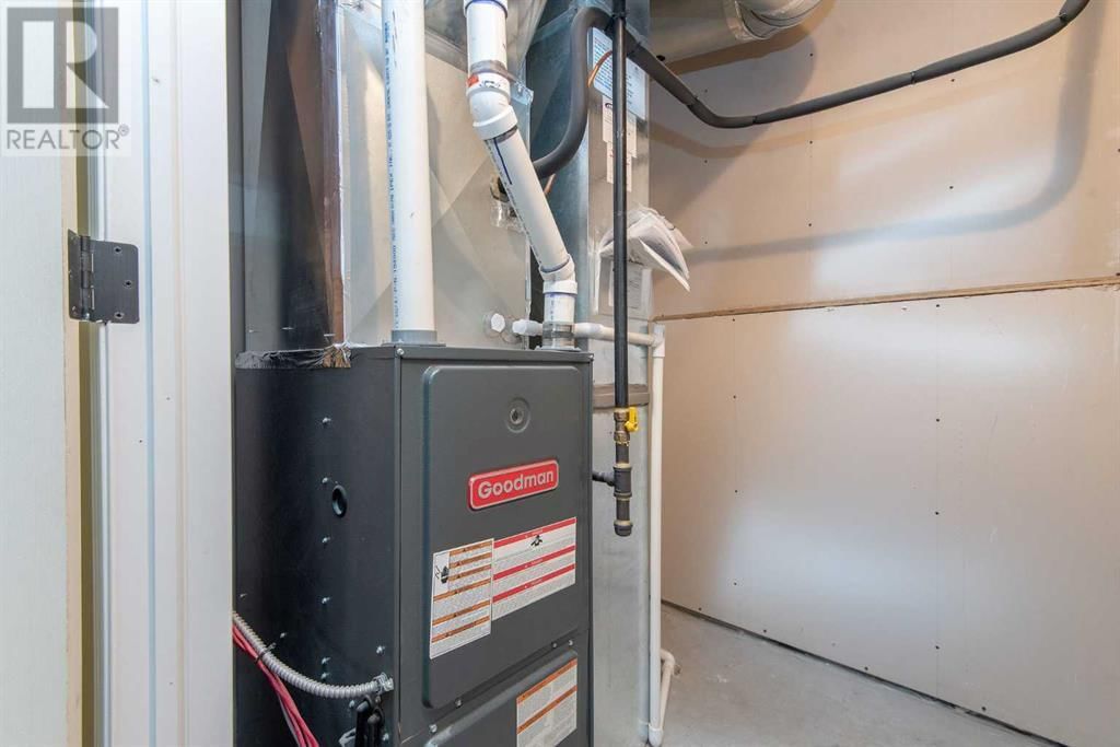 255 CEDAR SQUARE Image 35