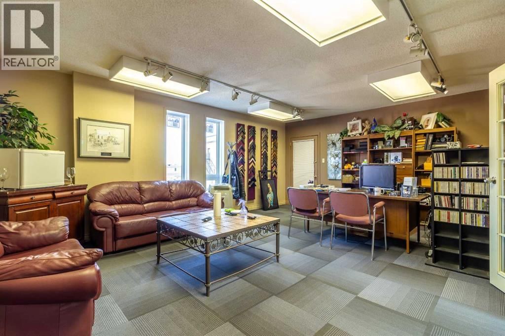 5224 48 AVENUE Image 8