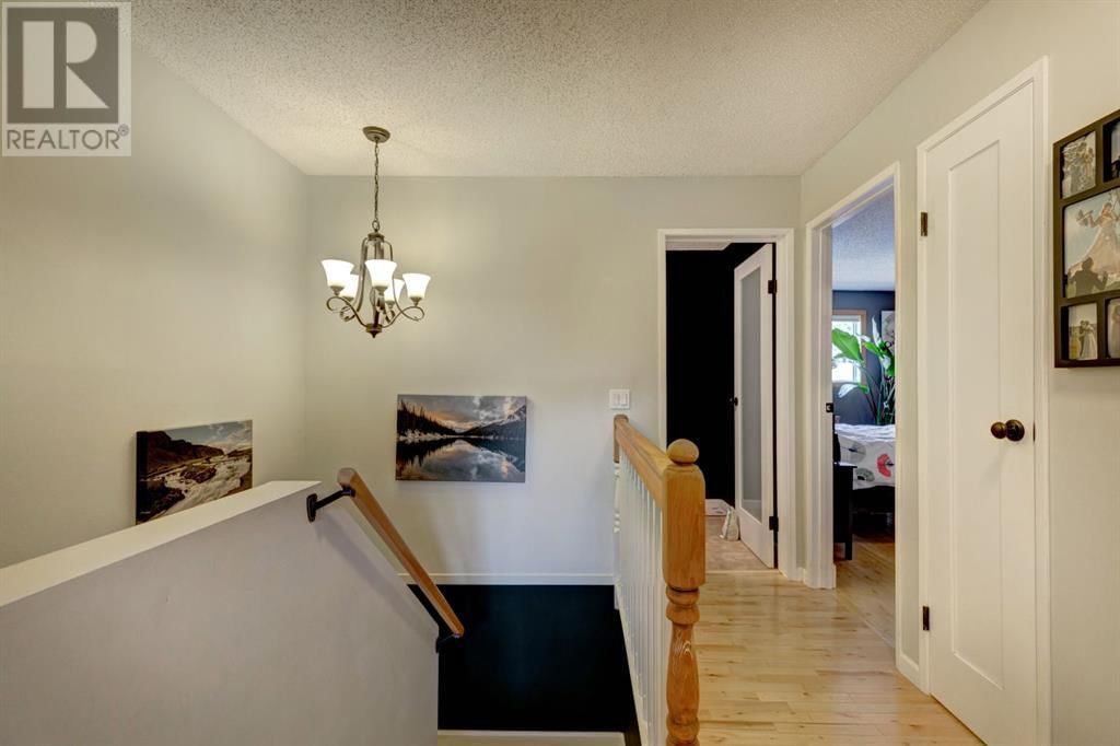 200 THREE SISTERS DRIVE Image 14