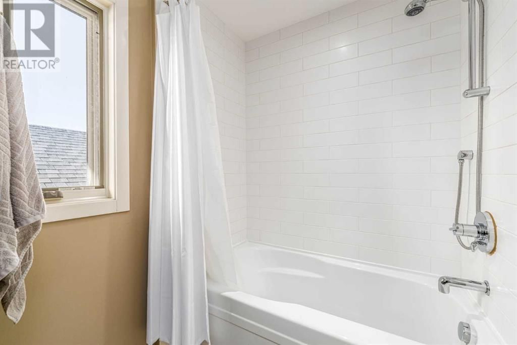 1312 GLADSTONE ROAD NORTHWEST Image 33
