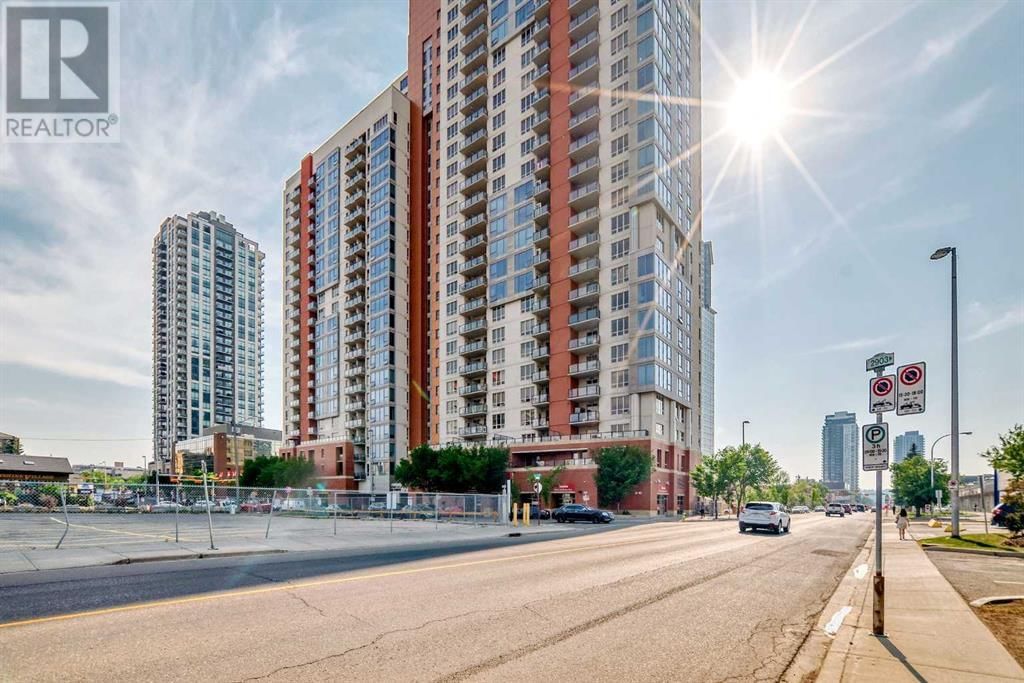 1053 10 STREET SOUTHWEST Image 1