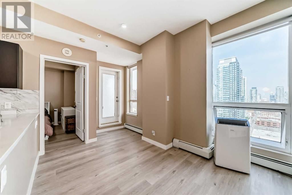 1053 10 STREET SOUTHWEST Image 12