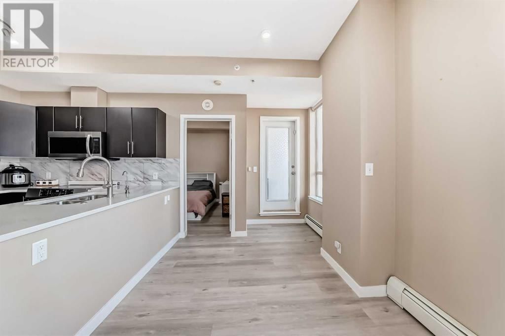 1053 10 STREET SOUTHWEST Image 13