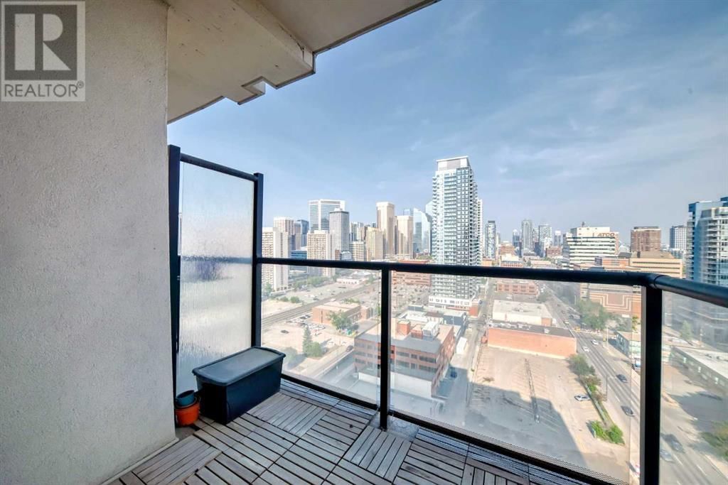 1053 10 STREET SOUTHWEST Image 14