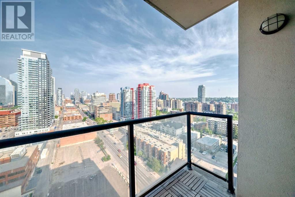 1053 10 STREET SOUTHWEST Image 17