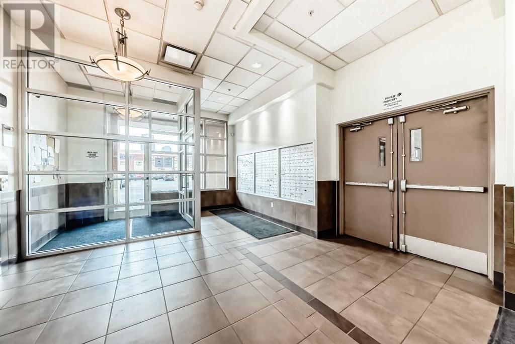 1053 10 STREET SOUTHWEST Image 39