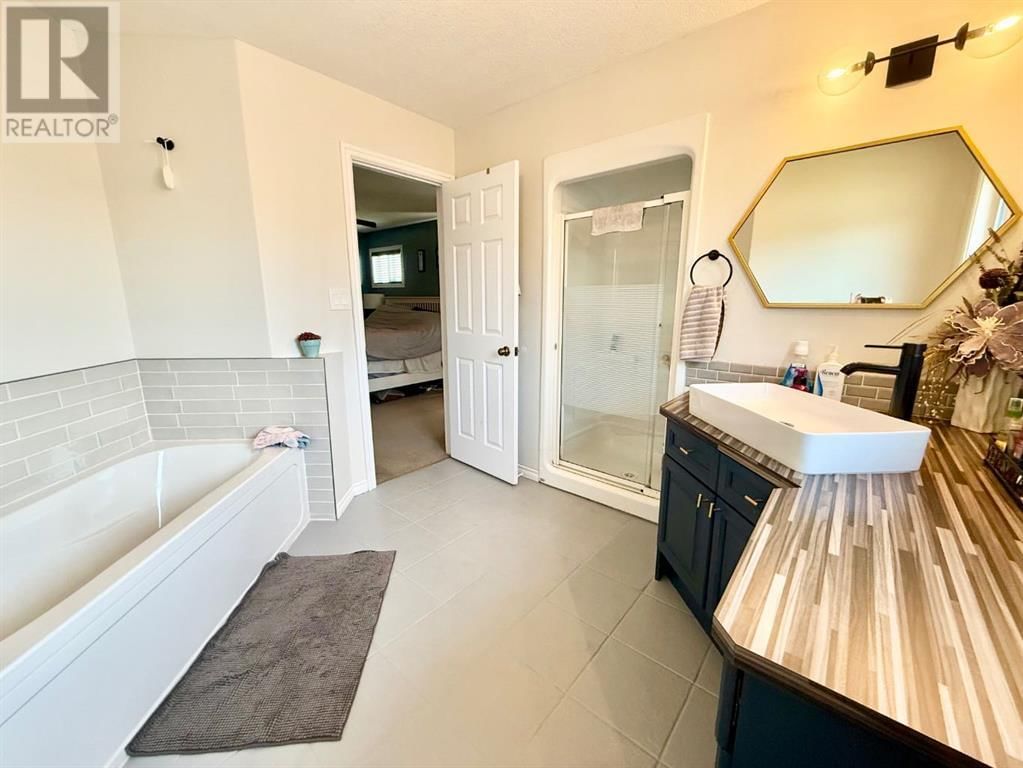 176 MCARDELL DRIVE Image 20