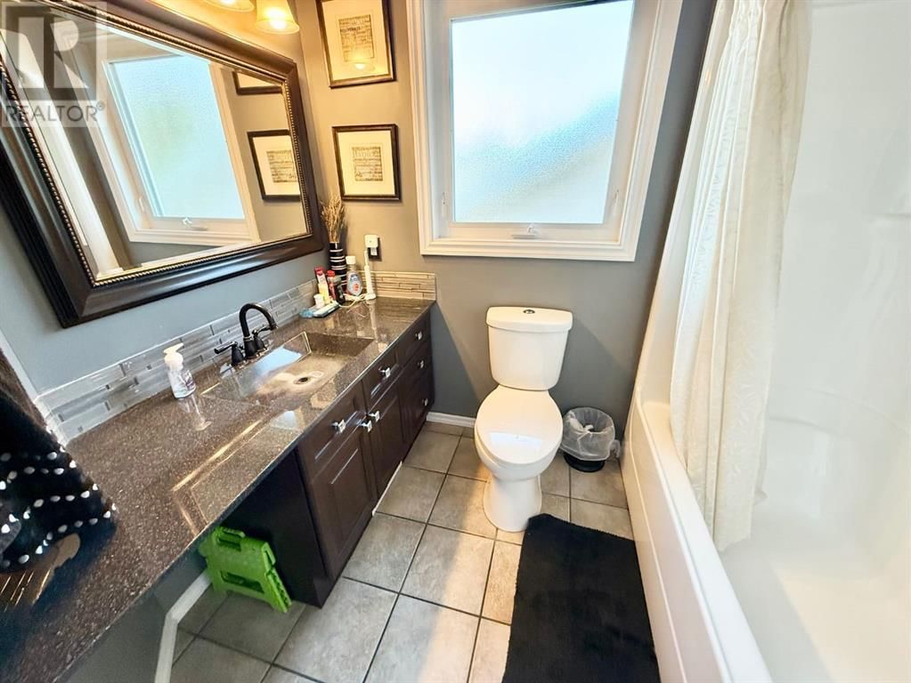 176 MCARDELL DRIVE Image 22