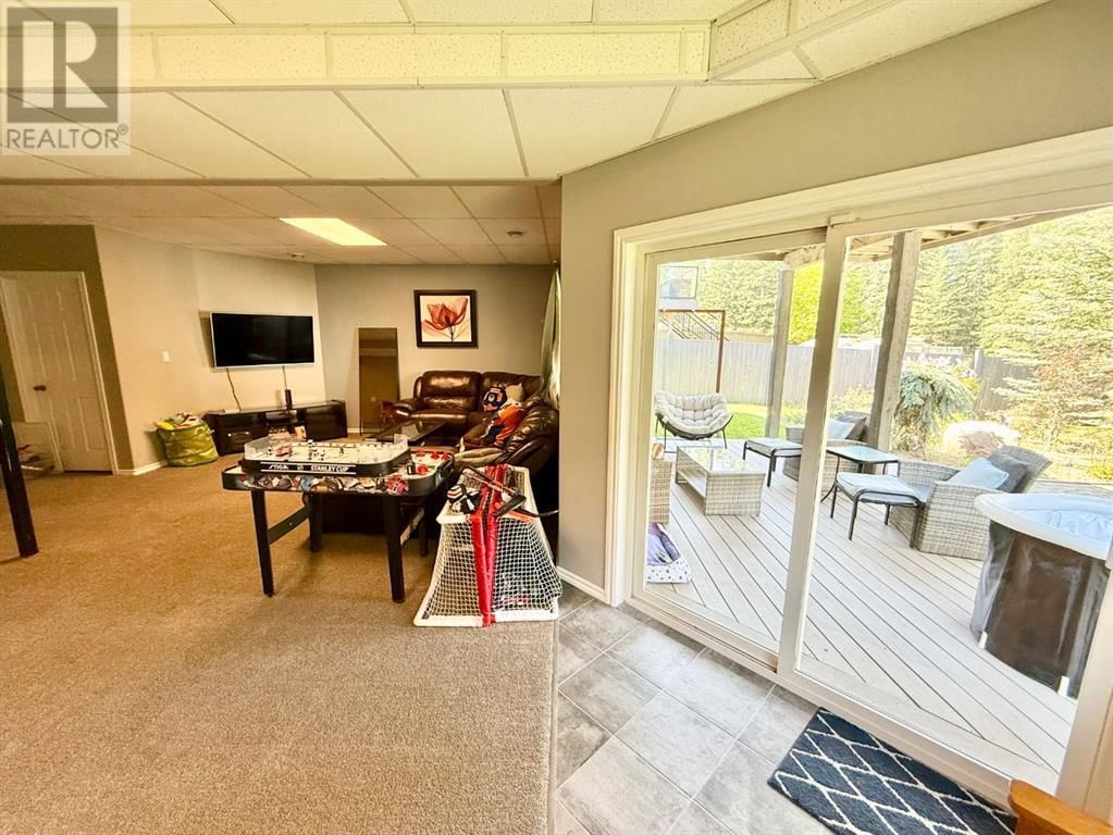 176 MCARDELL DRIVE Image 34