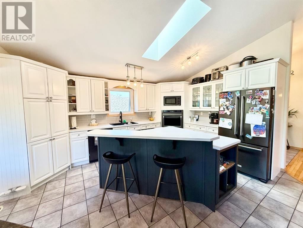 176 MCARDELL DRIVE Image 6