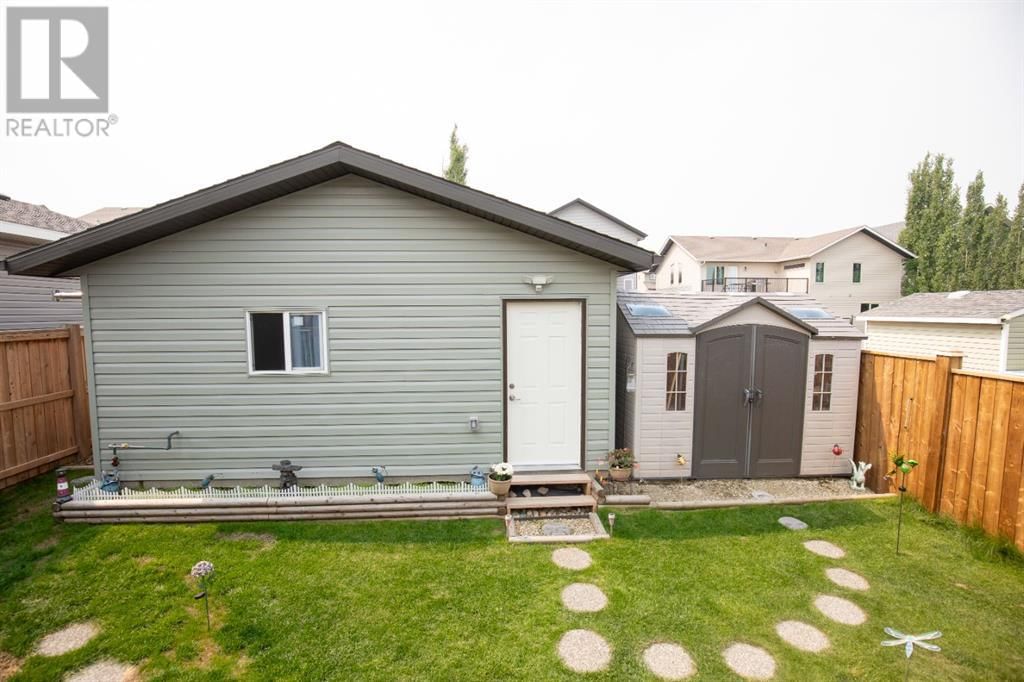 37 REGATTA WAY Image 25
