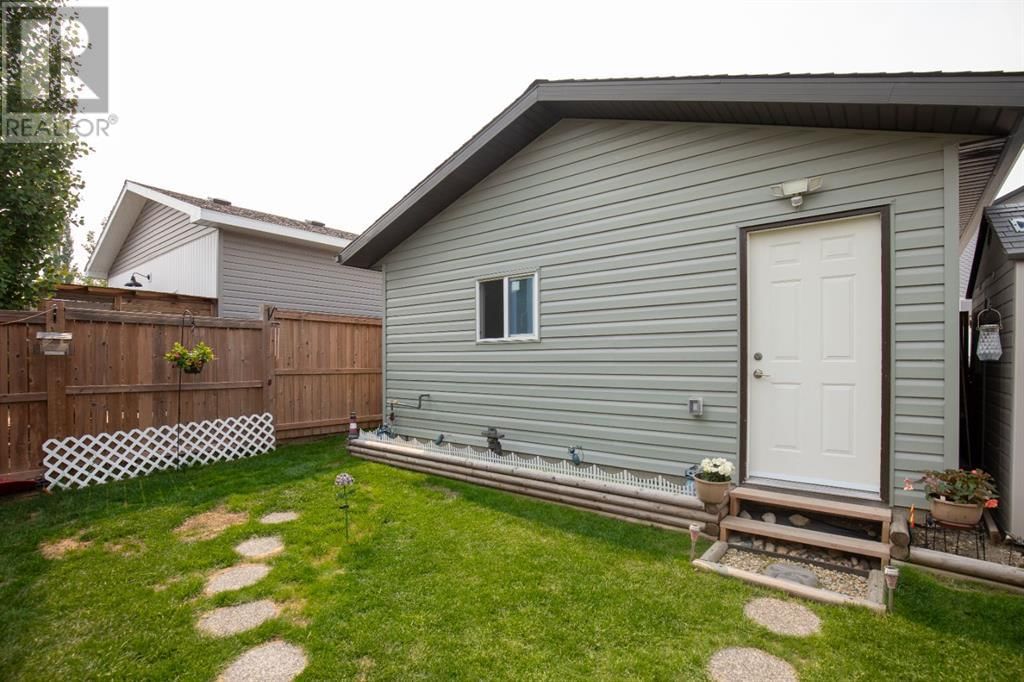 37 REGATTA WAY Image 30