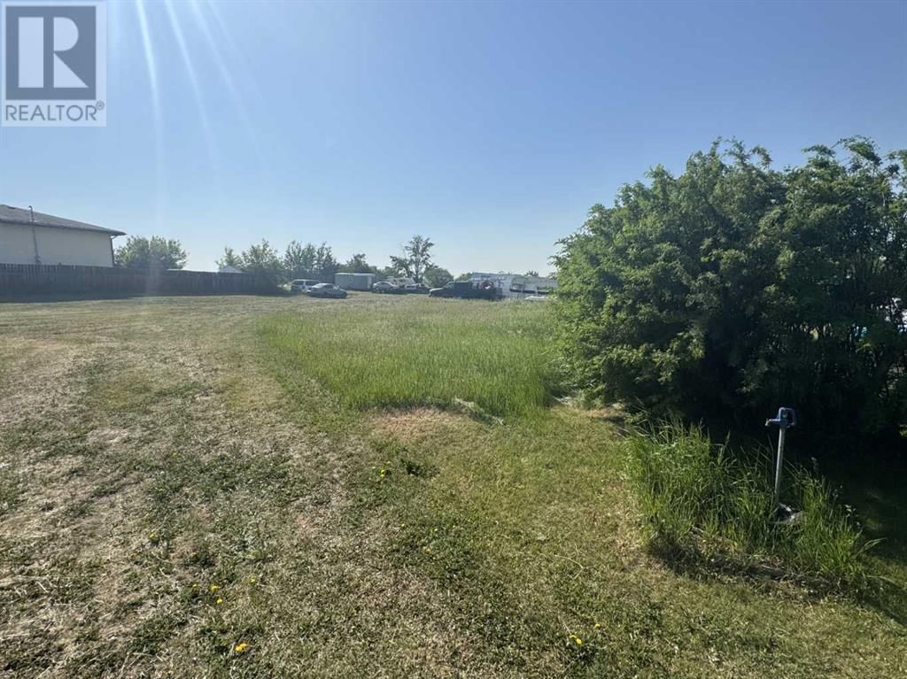 109 2 STREET SOUTH Image 2