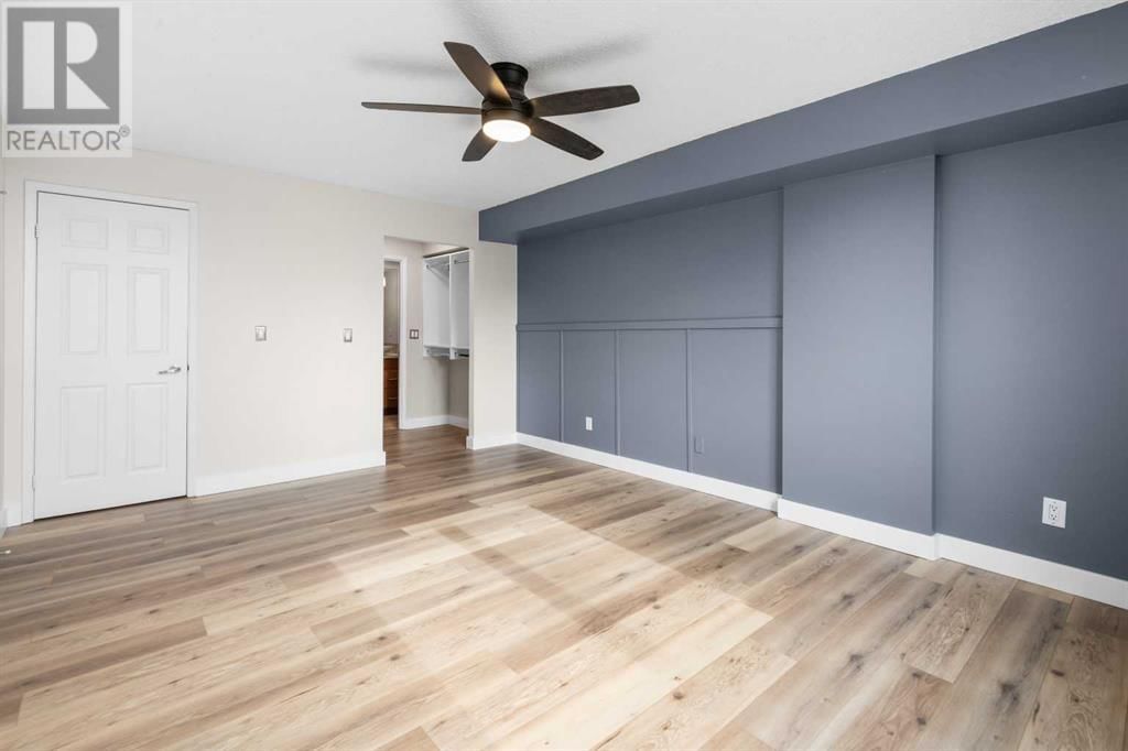 225 25 AVENUE SOUTHWEST Image 14