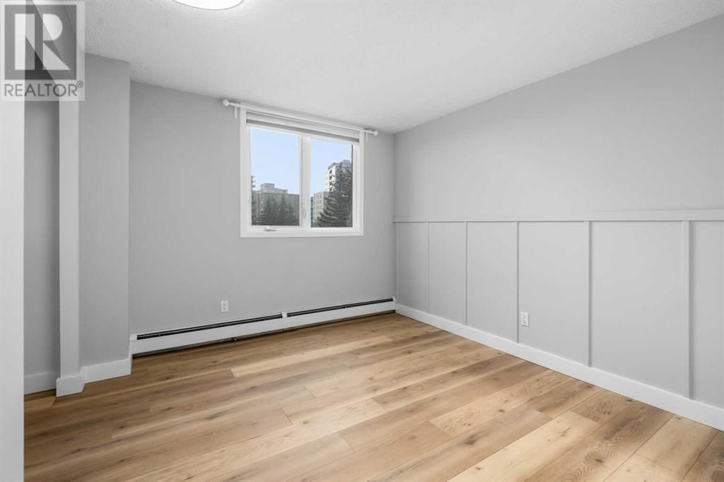 225 25 AVENUE SOUTHWEST Image 19