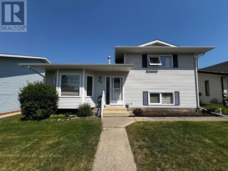 42 Dunlop Street Red Deer, Alberta