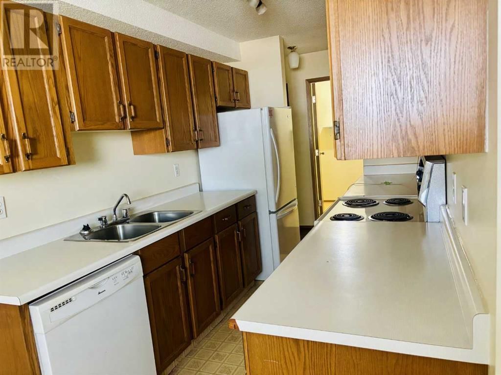 5502 58A STREET Image 4