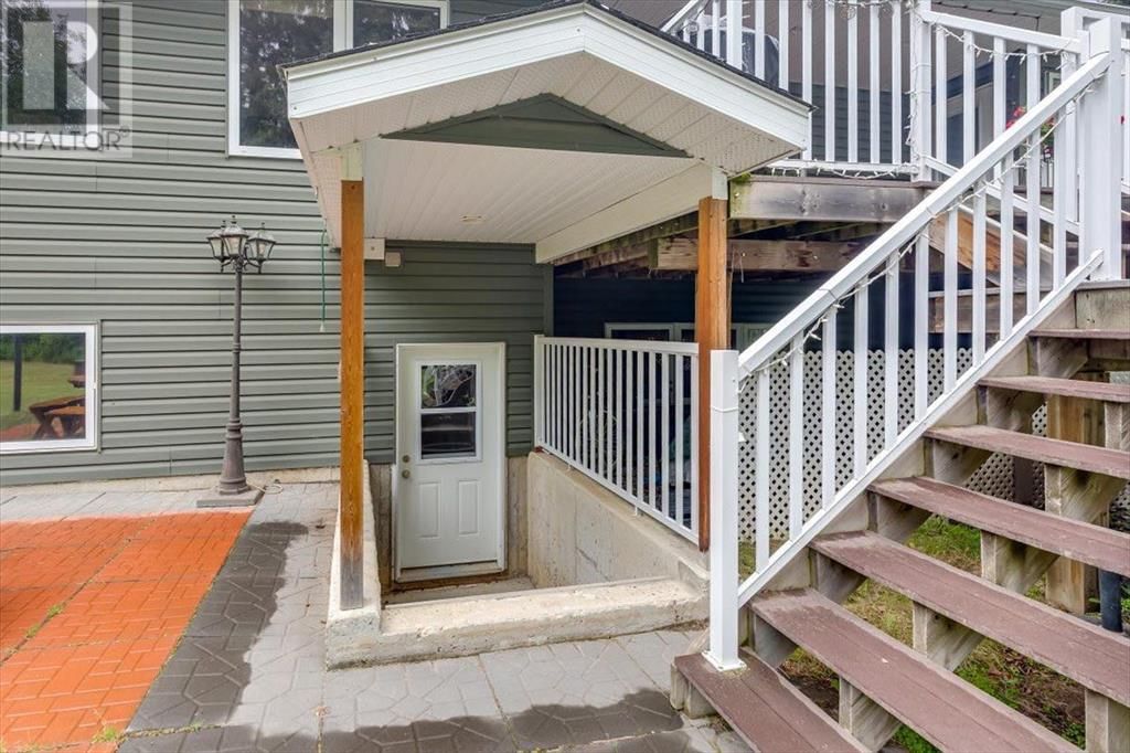 1 RAINBOW DRIVE Image 39